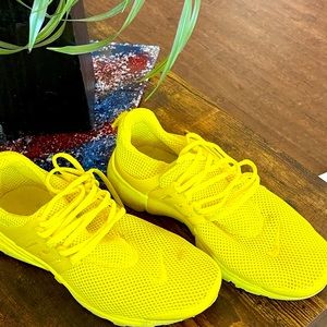 YELLOW NIKES